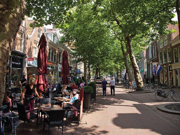 In de Harlinger binnenstad zijn tal van restaurants, terrasjes en gezellige kroegjes.